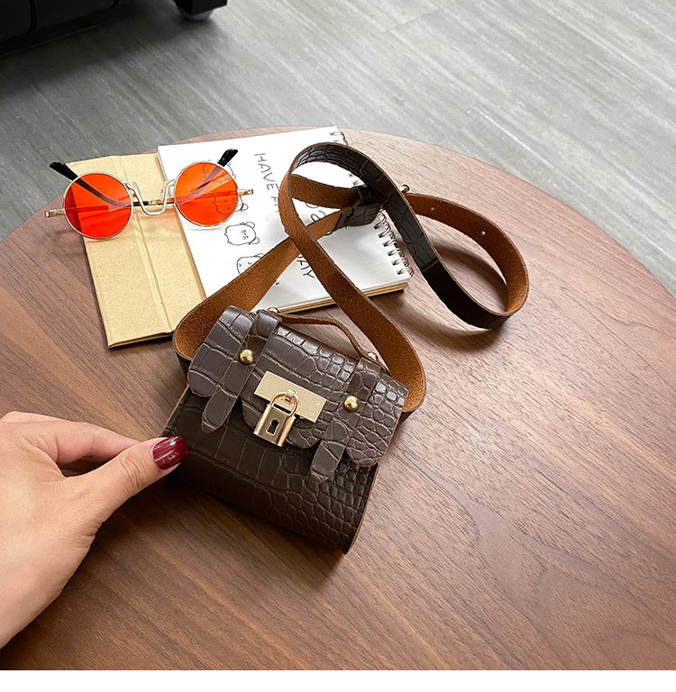 Chain Decoration Crocodile Belt Crossbody Bag