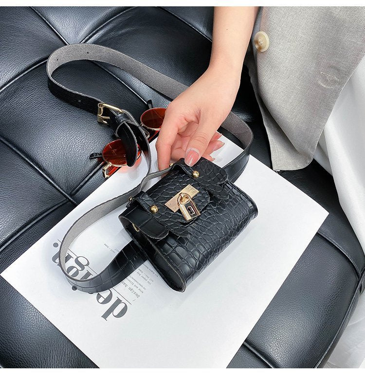 Chain Decoration Crocodile Belt Crossbody Bag